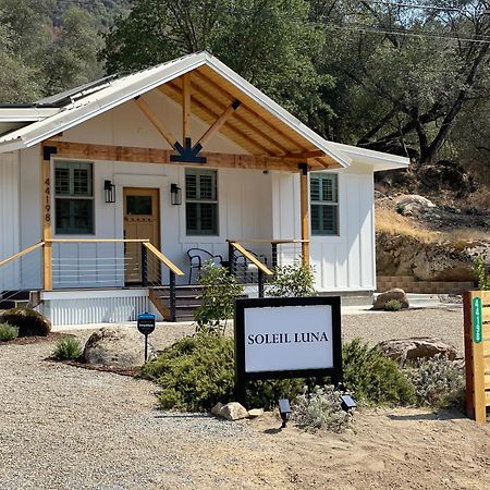 Soleil Luna 2 Miles From Sequoia Park Entrance スリー・リバーズ エクステリア 写真