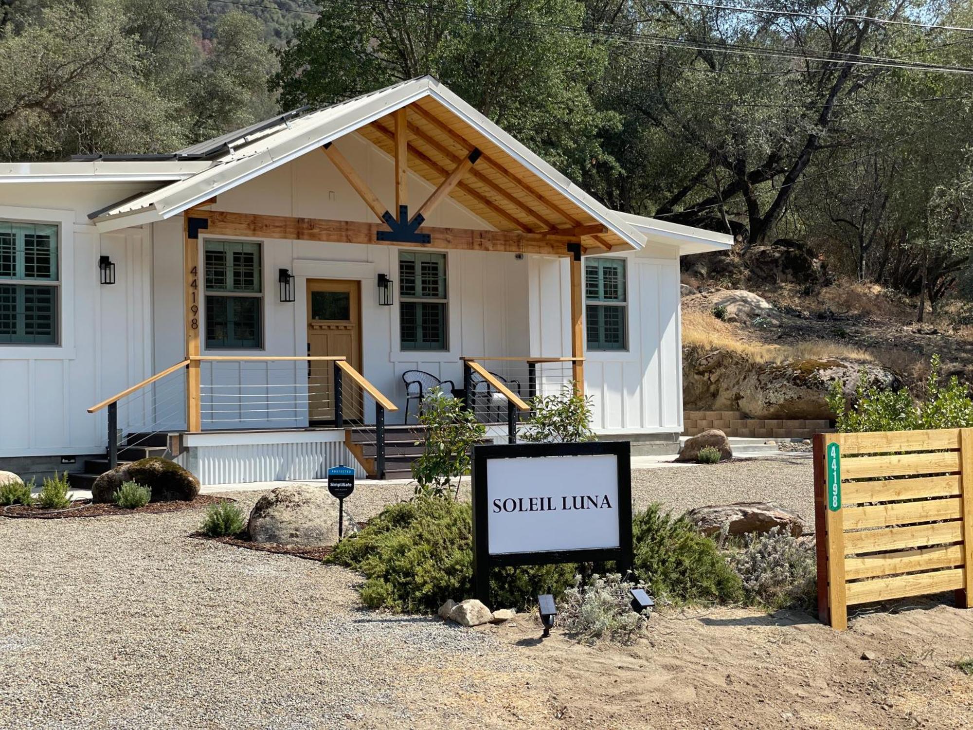 Soleil Luna 2 Miles From Sequoia Park Entrance スリー・リバーズ エクステリア 写真